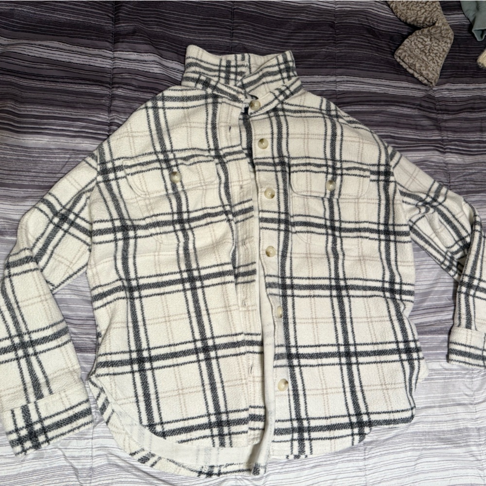 American Eagle Plaid Button-Up Shirt
